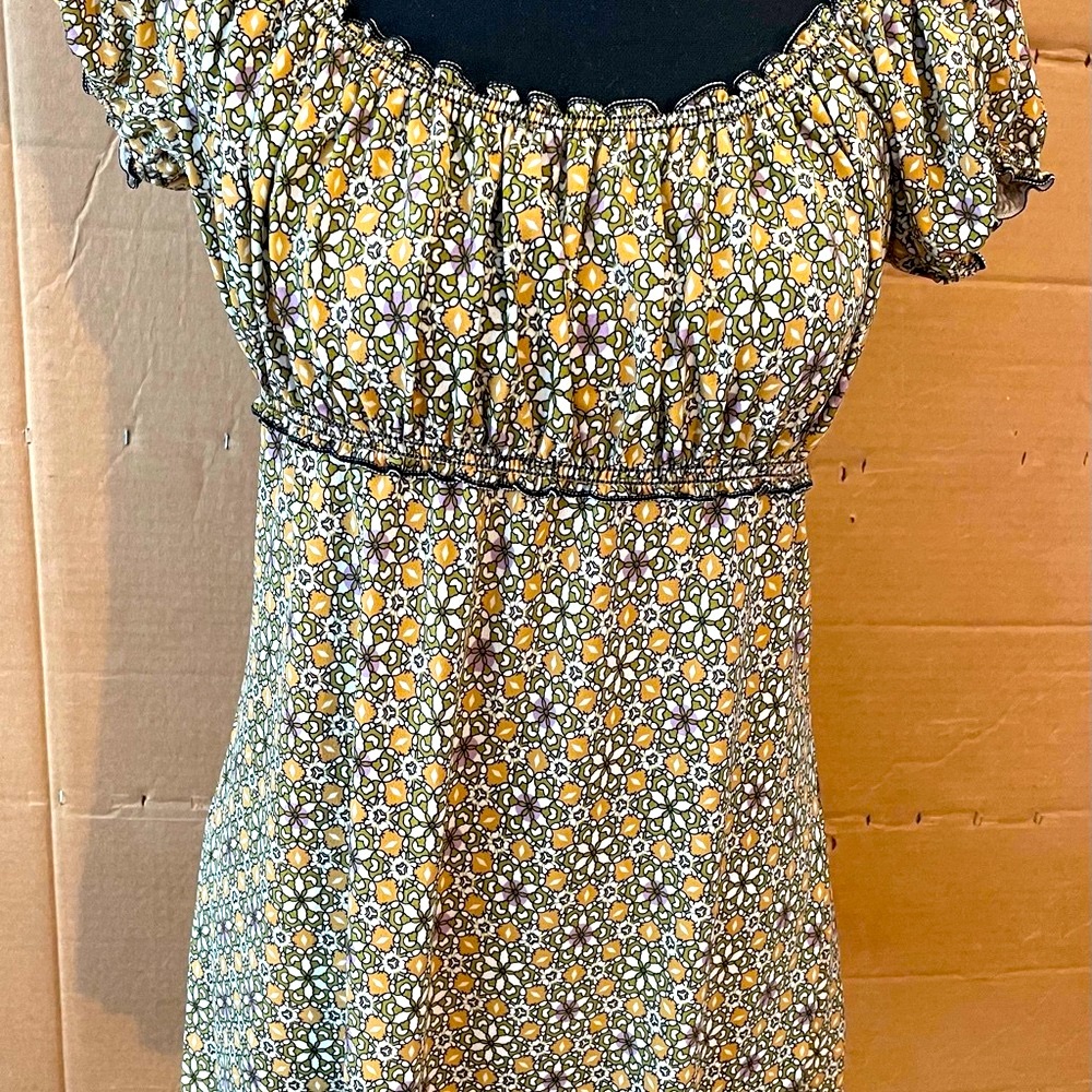 Max Edition Blue and White Puff Sleeve Smocked Blouse